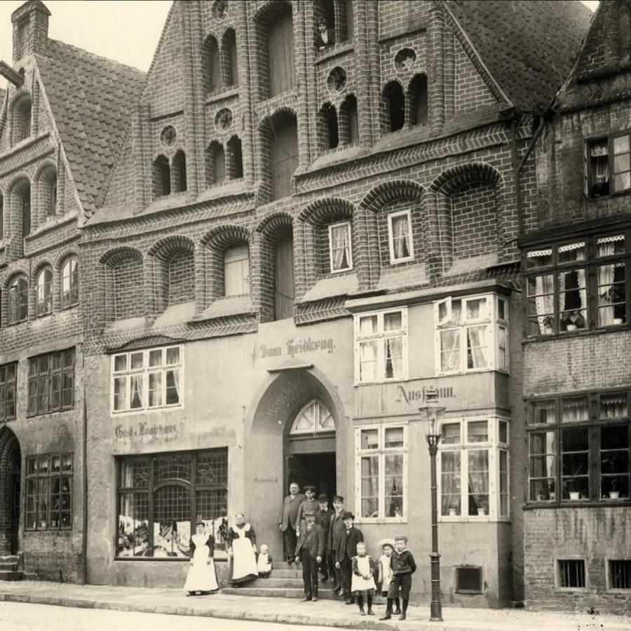 Hotel zum Heidkrug&Café Lil Luneburgo Exterior foto